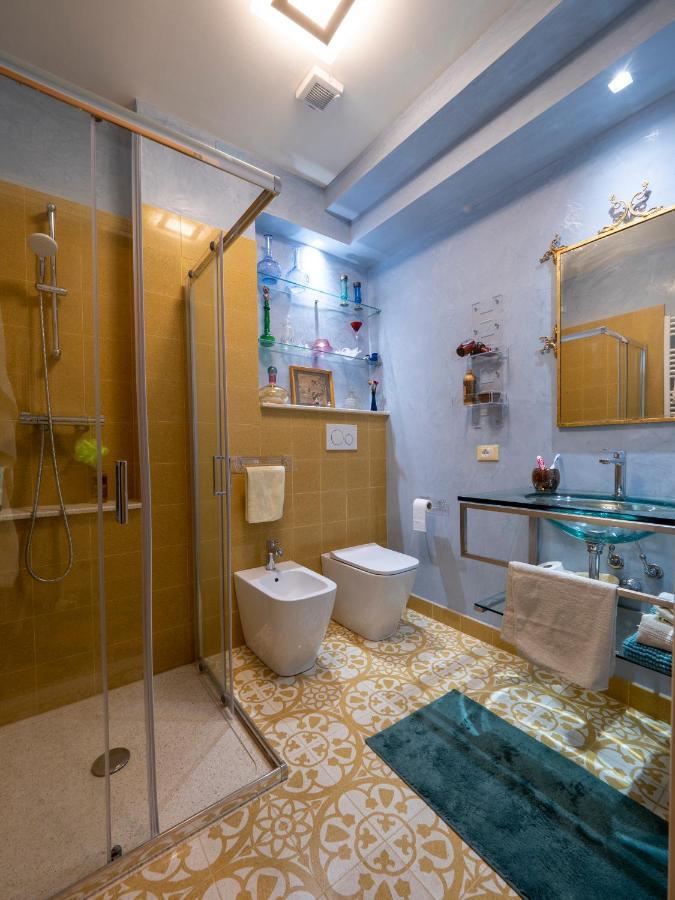 Luxury - Elegante Appartamento Nel Cuore Di ルッカ エクステリア 写真