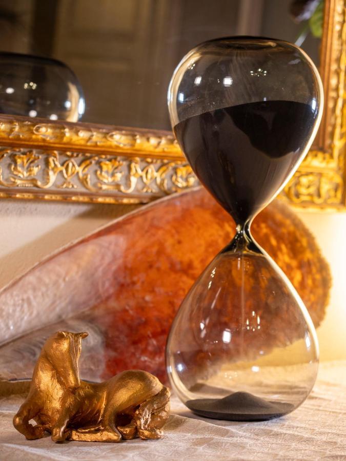 Luxury - Elegante Appartamento Nel Cuore Di ルッカ エクステリア 写真