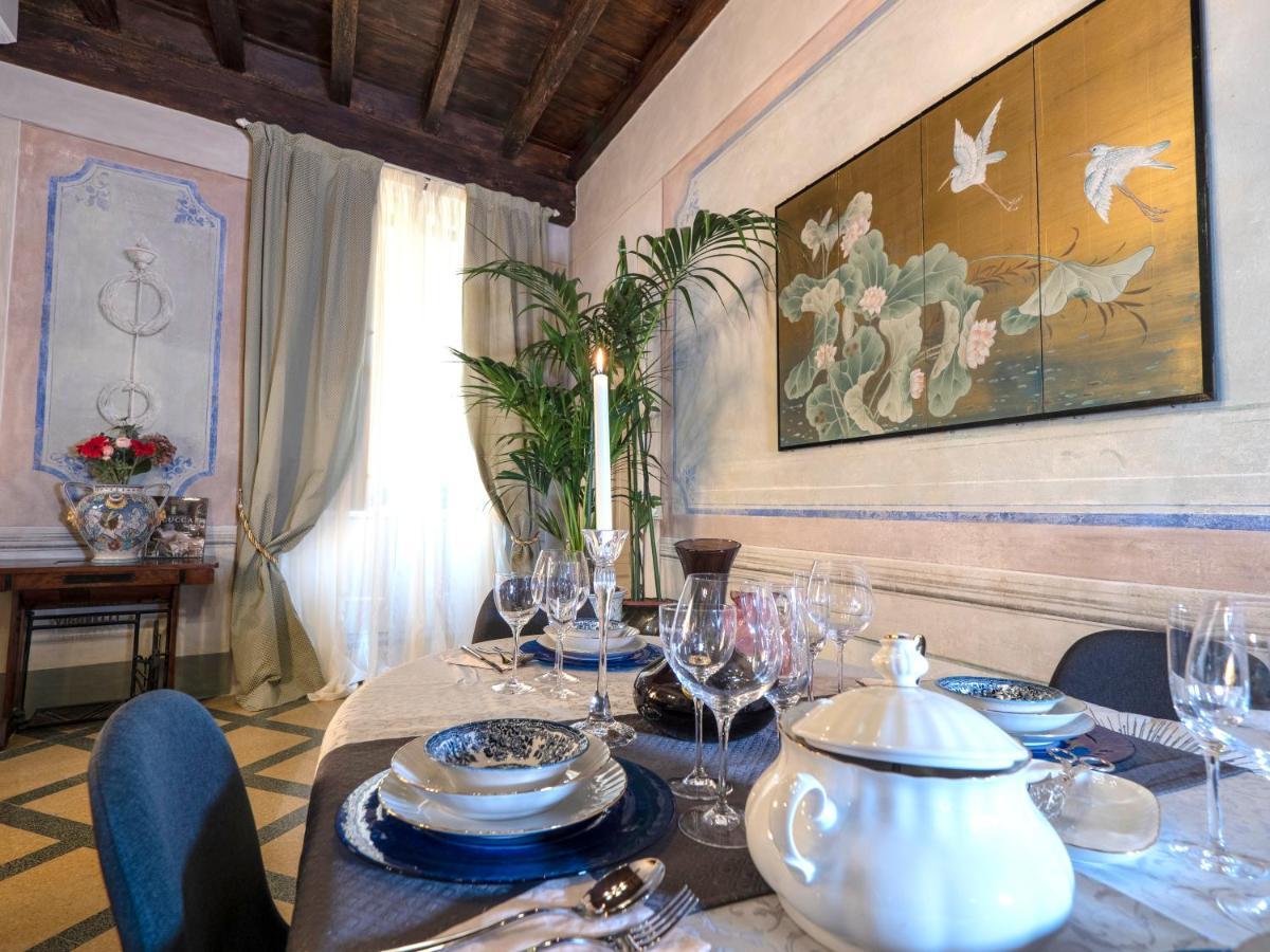 Luxury - Elegante Appartamento Nel Cuore Di ルッカ エクステリア 写真